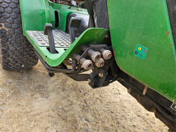 john-deere-4100-image-30