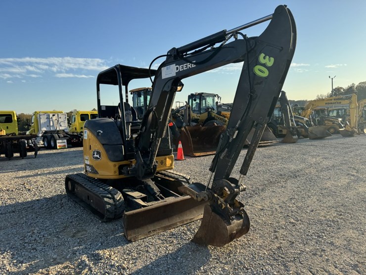 2021-deere-35g-image-2