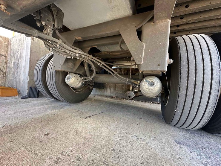 2025-utility-refrigerated-image-6