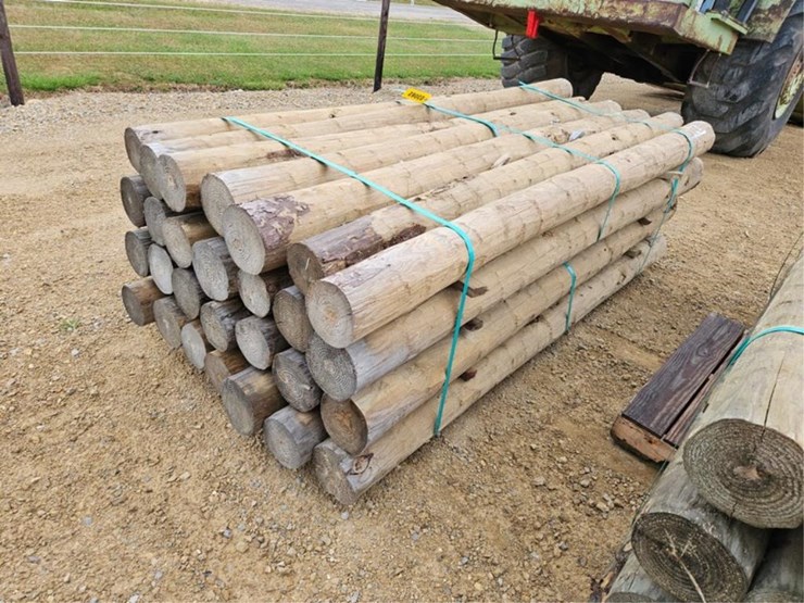 #3062-•-28-6"-x-8'-wood-posts-image-7