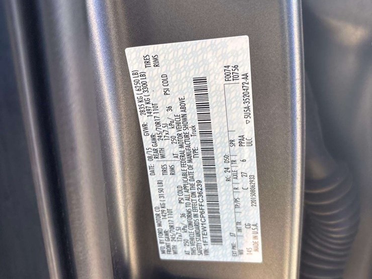 2015-ford-f-150-crew-cab-pickup-truck-image-4