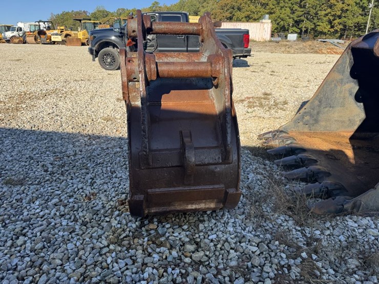 #4590-•-strickland-excavator-bucket-image-3