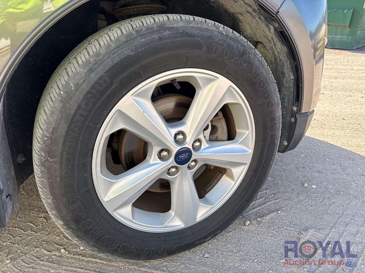 2016-ford-edge-image-21