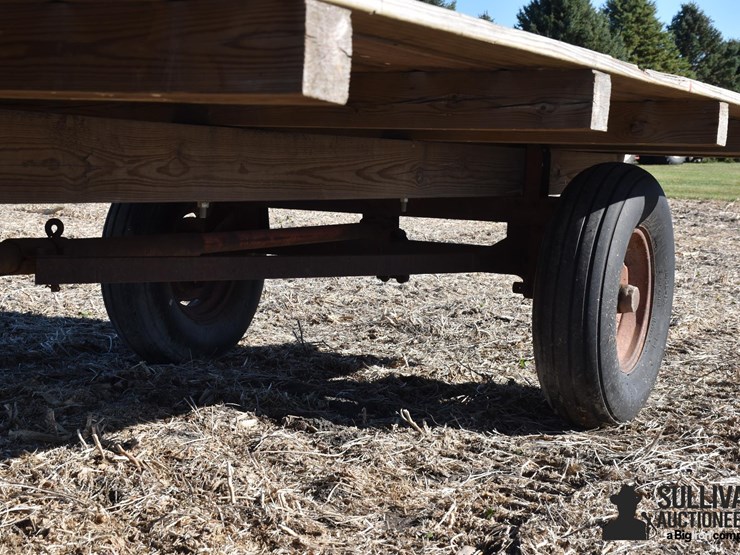 wooden-hayrack-image-19