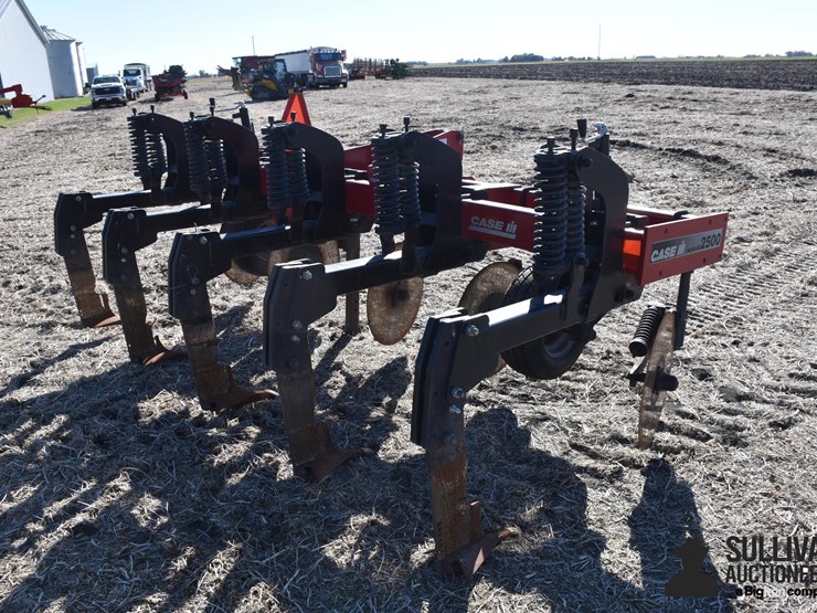 case-ih-2500-image-5