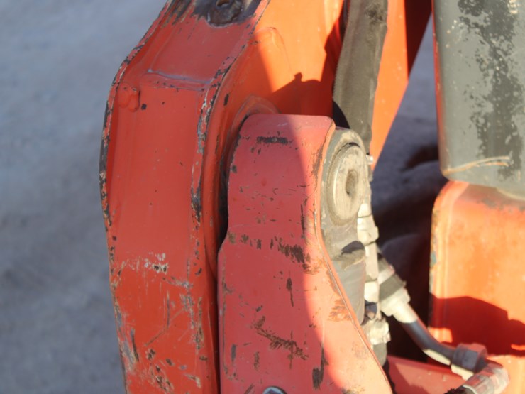 kubota-ssv65-image-22