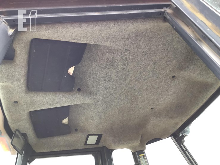 2004-deere-310g-image-12