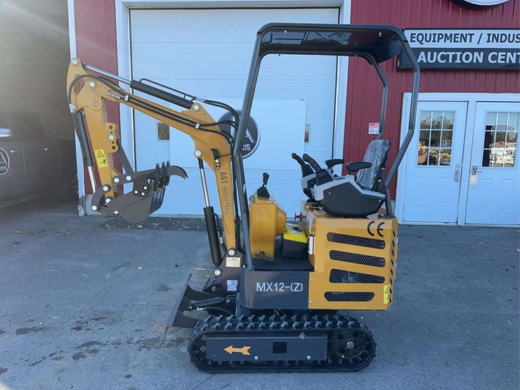 2025-agt-mx12z-mini-excavator-image-8