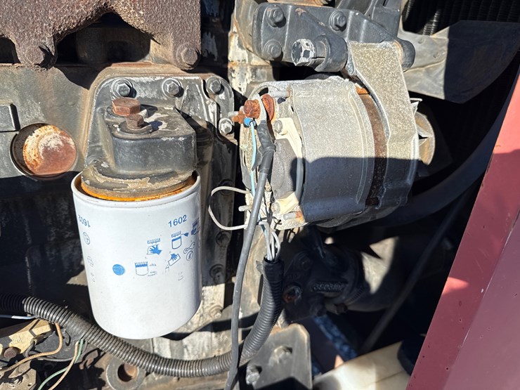 case-ih-4390-image-18