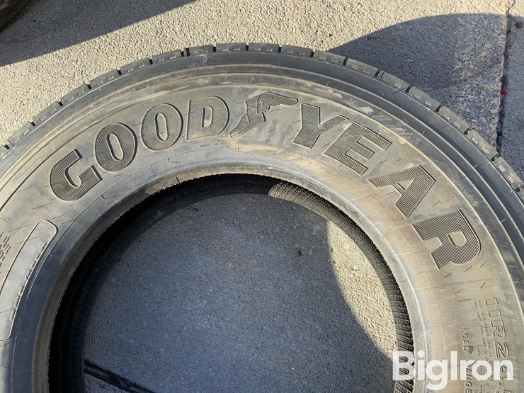 truck/trailer-tires-image-13