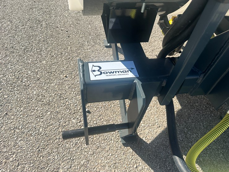 caterpillar-12-image-14