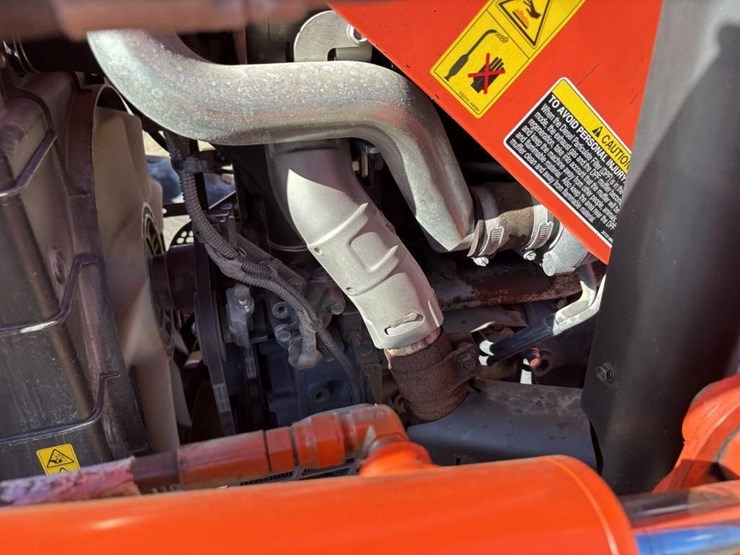 2019-kubota-m7060d-image-53