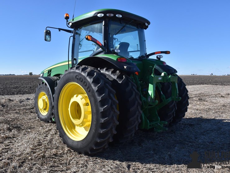 2013-john-deere-8235r-image-7