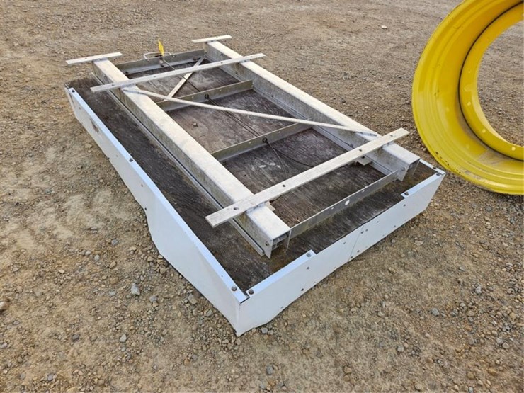 #3138-•-weather-guard-slide-out-tool-tray-image-5