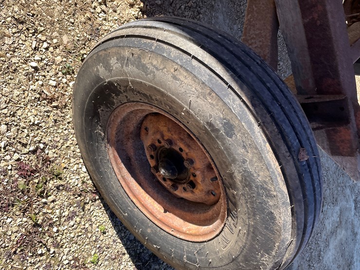 #5931-•-gravity-box-on-running-gear-image-26