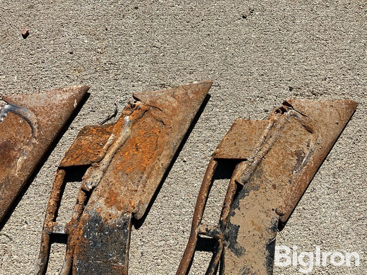 mag-38-anhydrous-knives-image-16