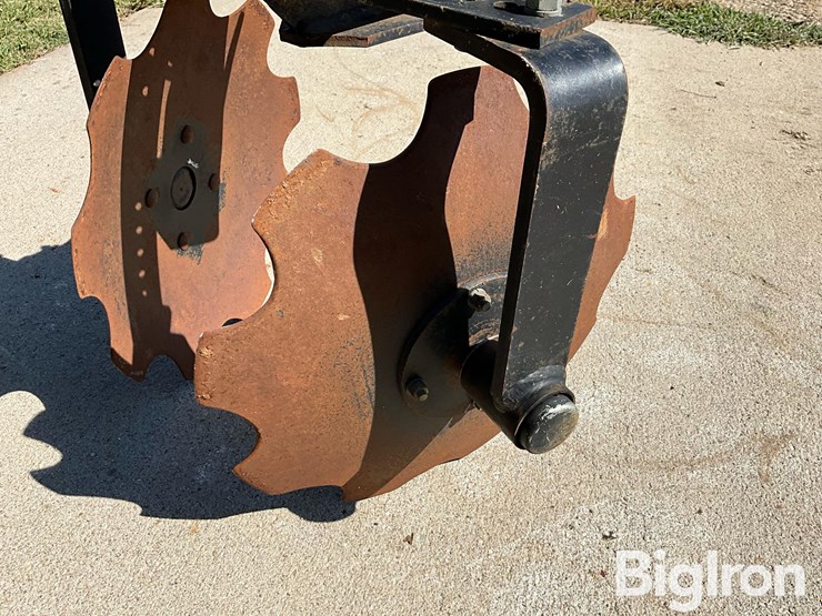 anhydrous-toolbar-row-closing-units-image-15