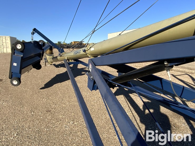 harvest-international-h1084xt-torpedo-auger-w/swing-hopper-image-20