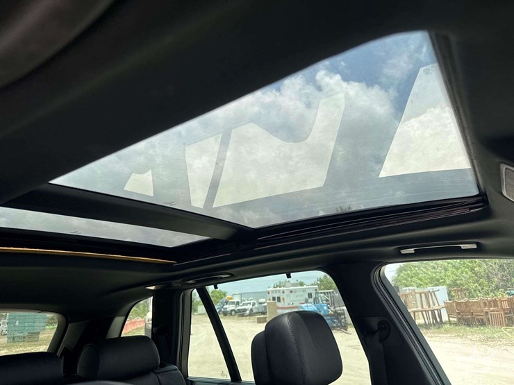 2013-bmw-x5-image-29