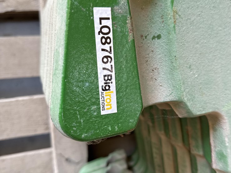 john-deere-front-tractor-weights-image-12