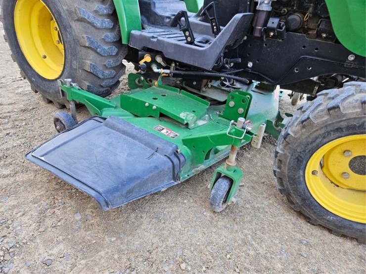 john-deere-2320-image-9