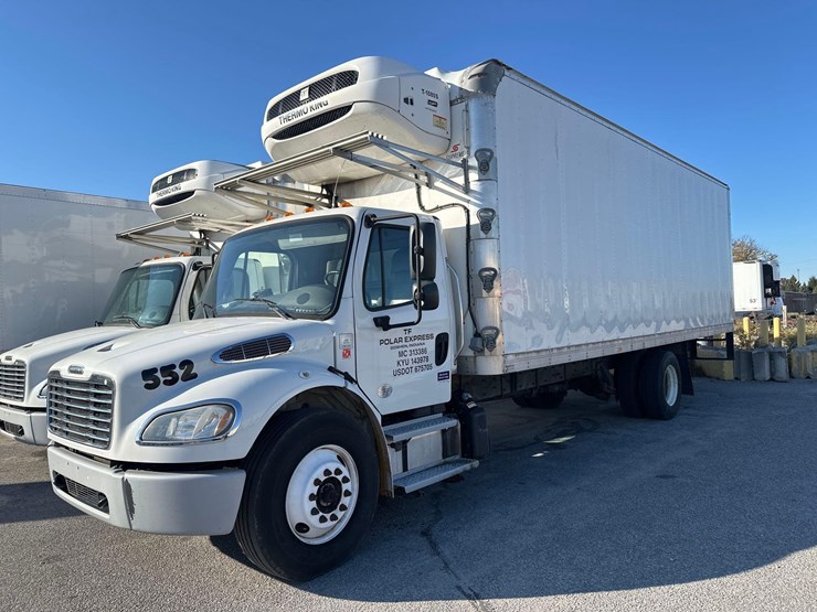 2020-freightliner-m2-106-image-1