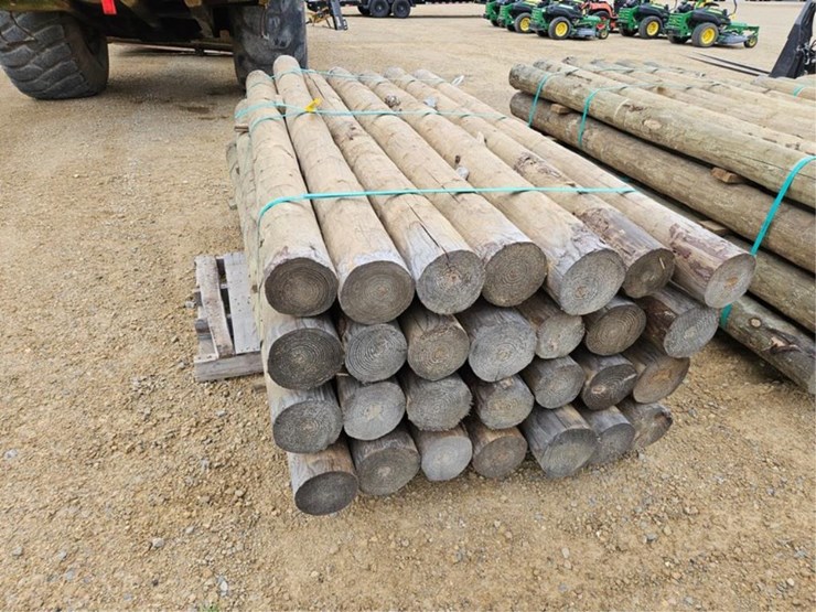 #3062-•-28-6"-x-8'-wood-posts-image-11