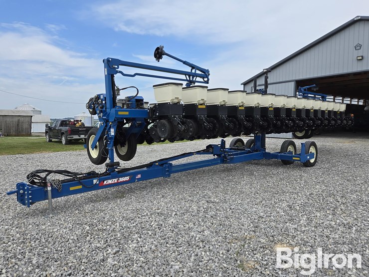 2023-kinze-3605-image-1
