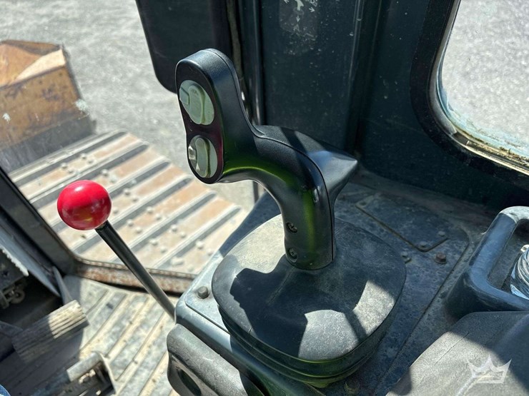 2013-deere-650k-image-11