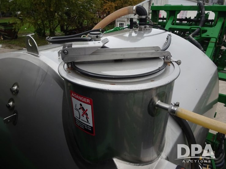 2017-john-deere-r4038-image-108