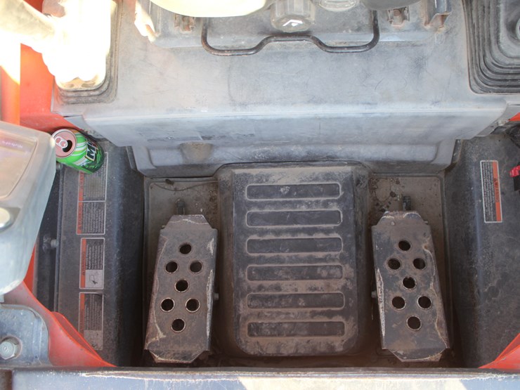 kubota-ssv65-image-17