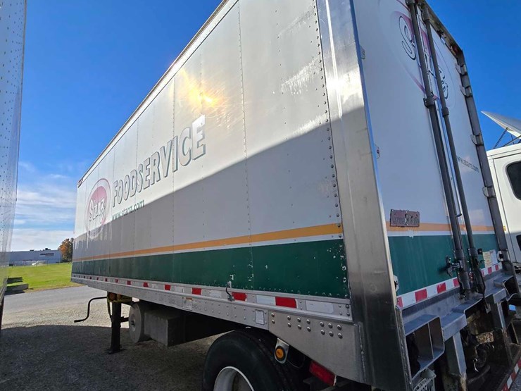 2012-great-dane-trailer-image-5