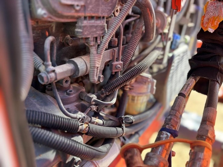 2019-kubota-m7060d-image-51