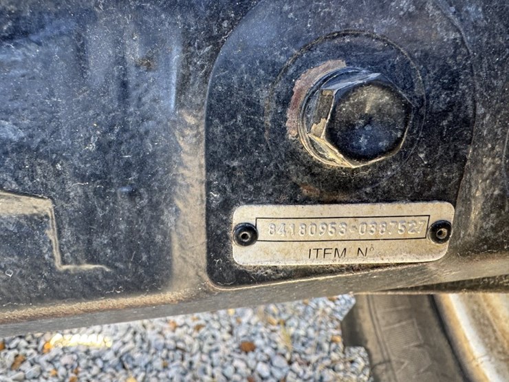 new-holland-155-image-9