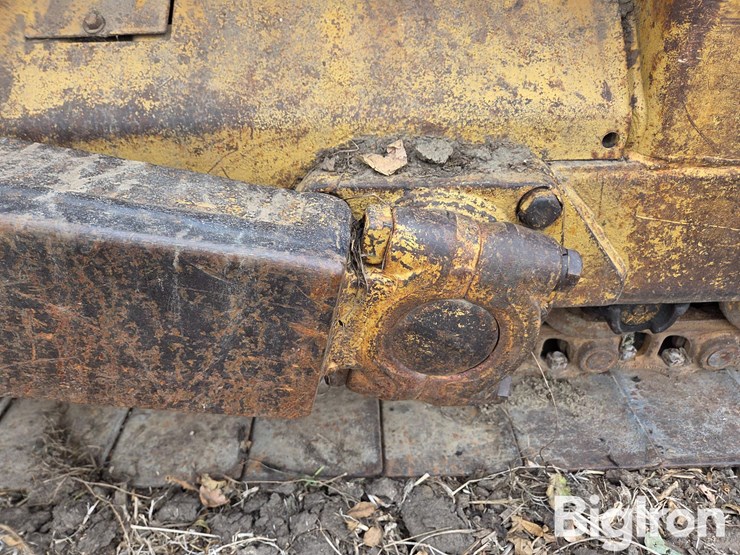 1967-caterpillar-d6c-image-18