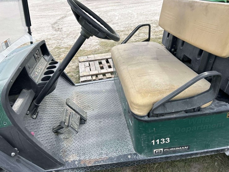 2014-cushman-electric-utility-cart-image-9