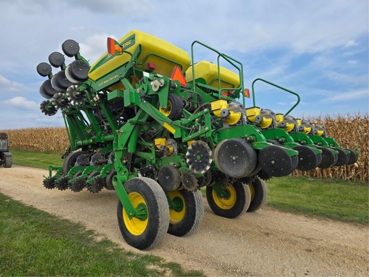 john-deere-1790-image-3