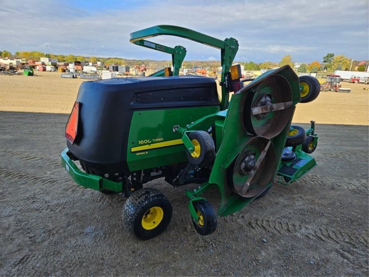 2021-john-deere-1600-turbo-image-16
