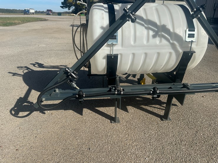 caterpillar-12-image-20