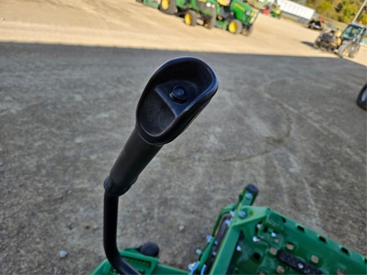 2020-john-deere-z930r-image-23