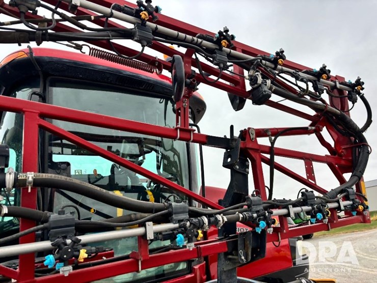 2019-case-ih-patriot-4440-image-93
