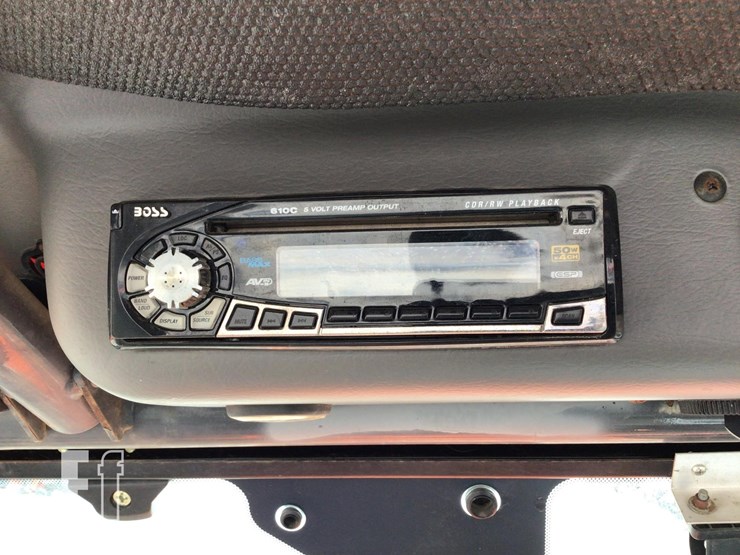 2010-kubota-rtv900g-image-18