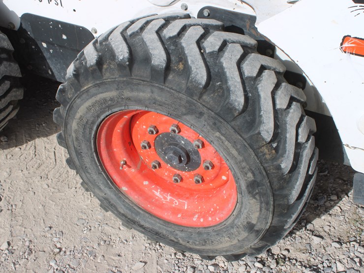 2015-bobcat-s530-image-28