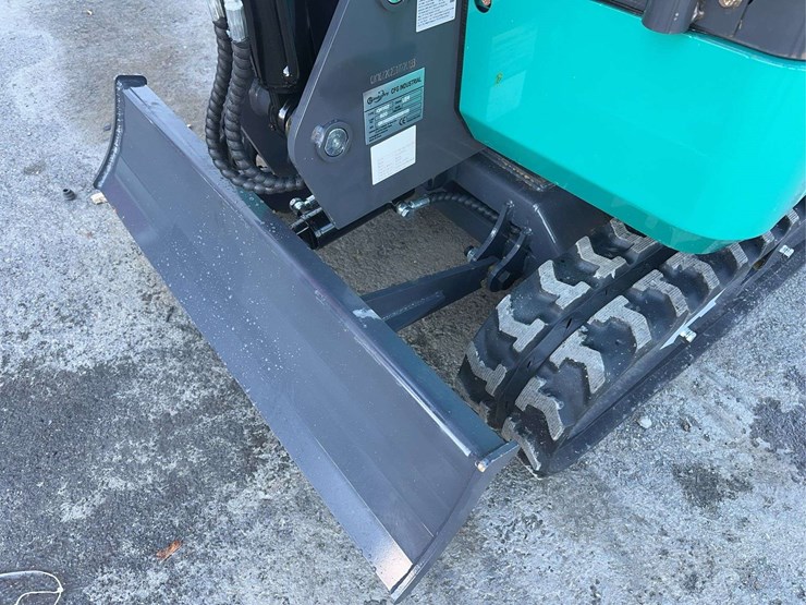 2025-cfg-qk16z-mini-excavator-image-10