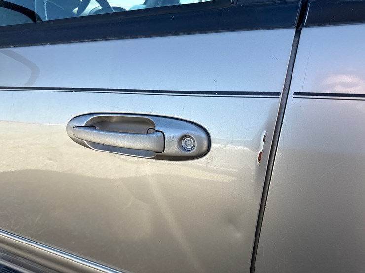 2004-toyota-sequoia-image-20