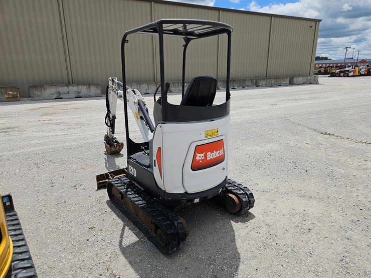 2016-bobcat-e20-image-13