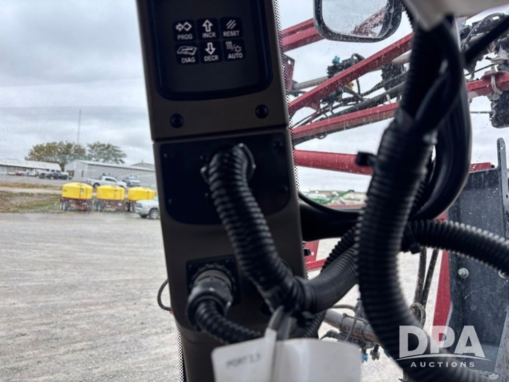 2019-case-ih-patriot-4440-image-124