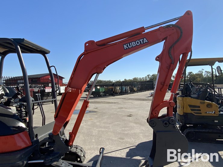 2016-kubota-kx71-3-image-18