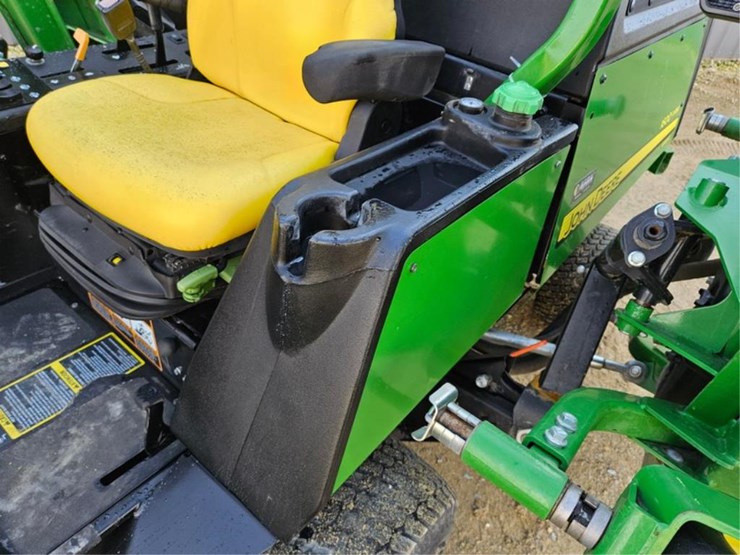 2021-john-deere-1600-turbo-image-23