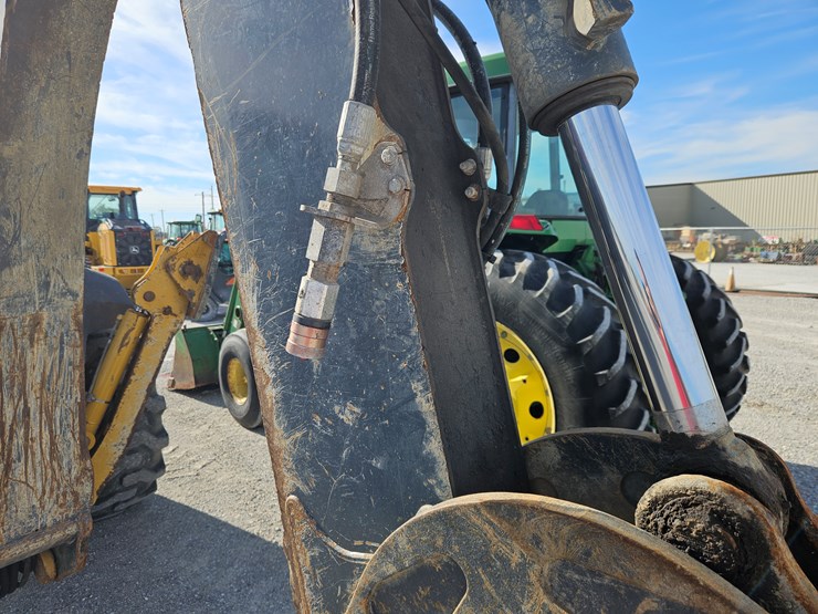 2007-deere-410j-image-12